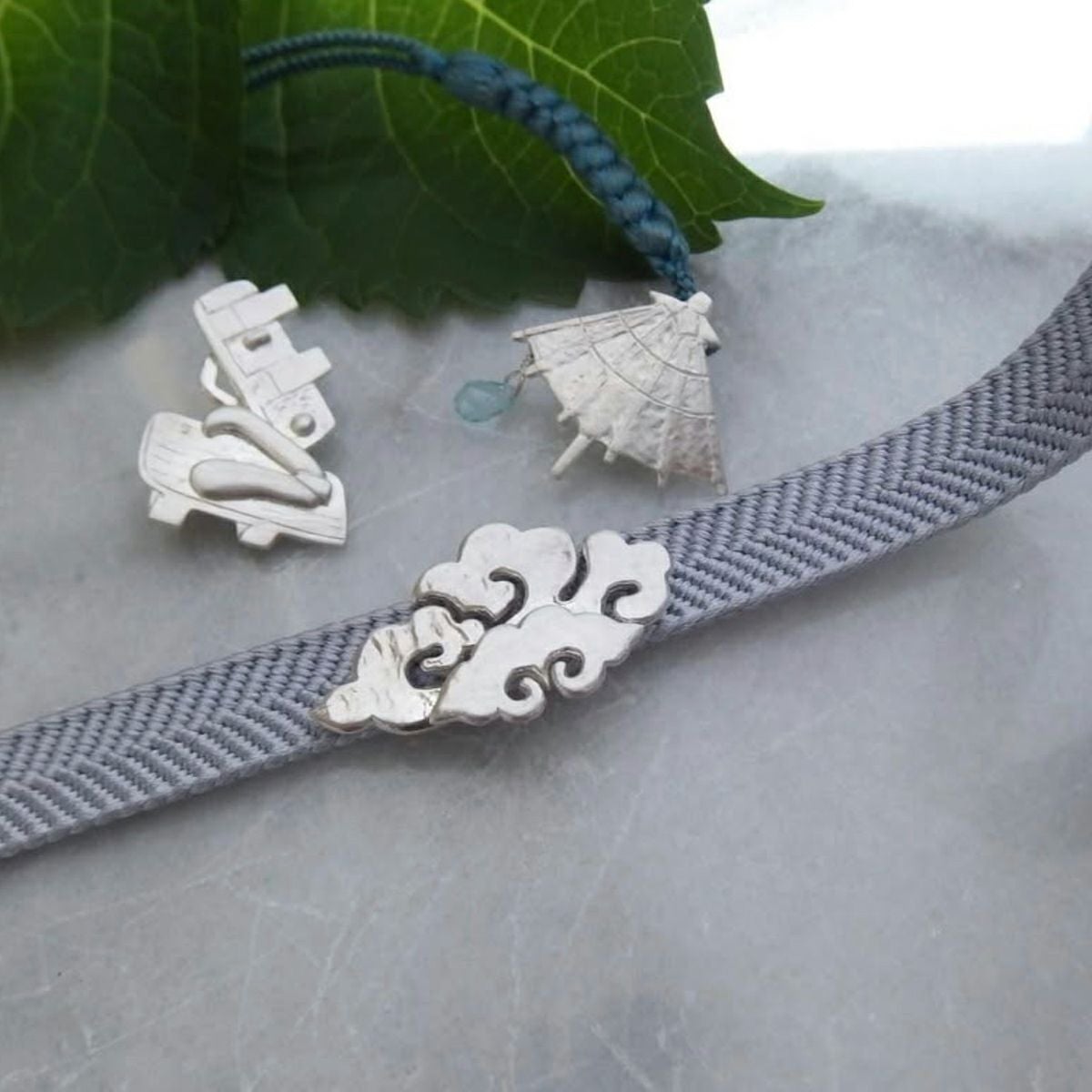 シルバー製　帯留め【m1708 和装小物　着物　帯紐　silver レトロ】 T.O.D】KI.RI.E 帯留 八雲｜着物屋くるり 公式通販サイト