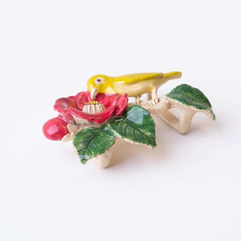 数-SUU-】 帯留 /椿とメジロ帯留め｜着物屋くるり 公式通販サイト