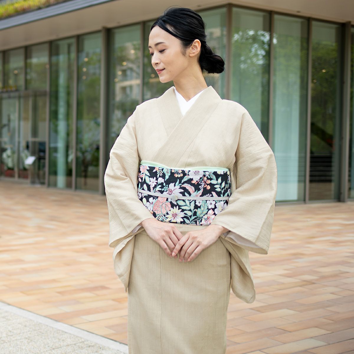 000000022523-01.jpg?size=m&w=