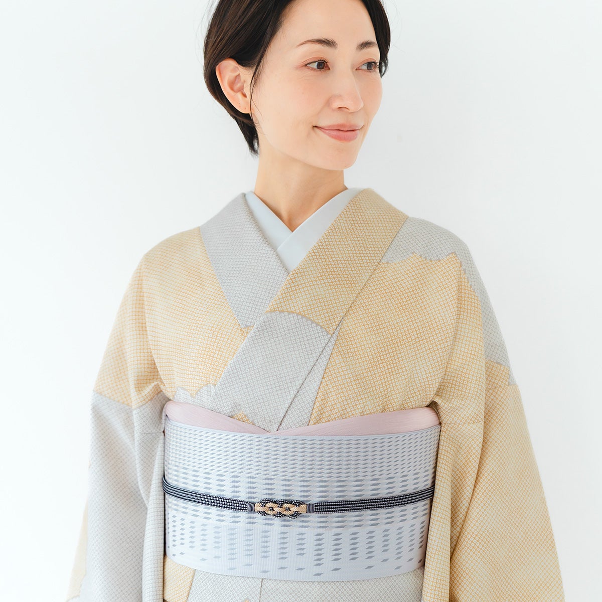 くるり 半幅帯 正絹博多 西村織物】正絹 半幅帯 博多織 筋市松/絣縞 結 くるり｜着物屋くるり