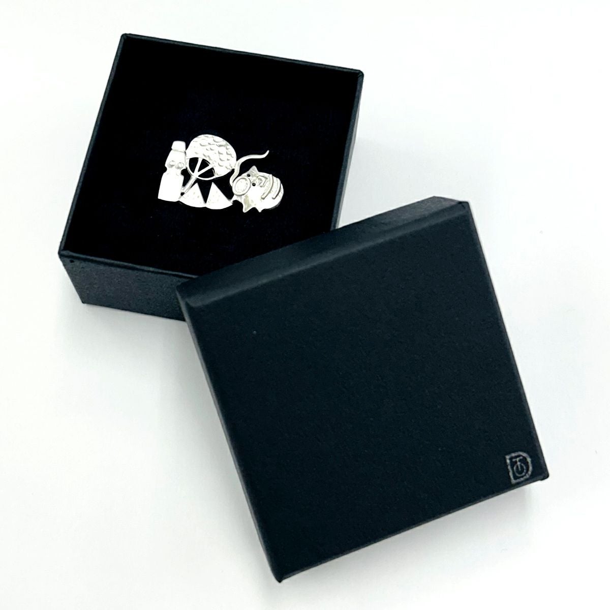 T.O.D】KI.RI.E+ 帯留 蚊やりぶた｜着物屋くるり 公式通販サイト