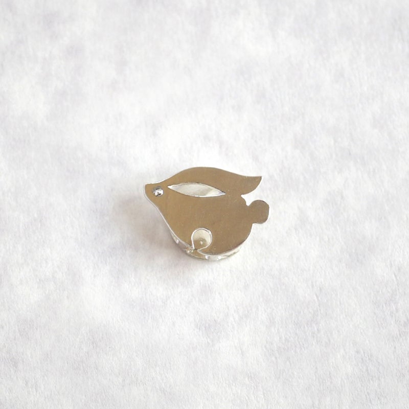 【豆留 by nagai yoko】２度楽しめるリバーシブルデザイン うさぎ／ 月　メッキ無