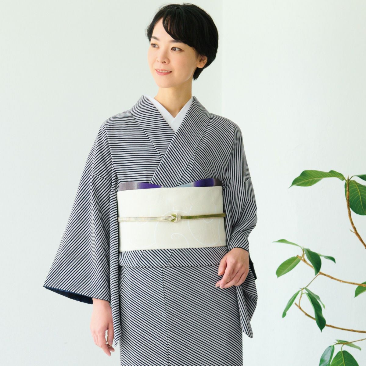 上質な縞模様のお着物。 000000025180-01.jpg?size=l&w=