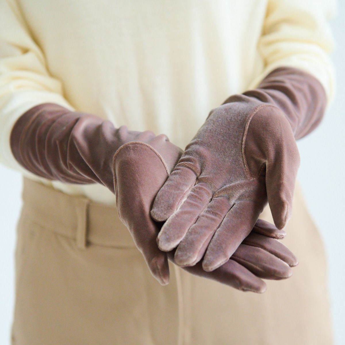 AltaClasseCAPRIGUANTI】洗えるロンググローブ ベロア ストレッチ