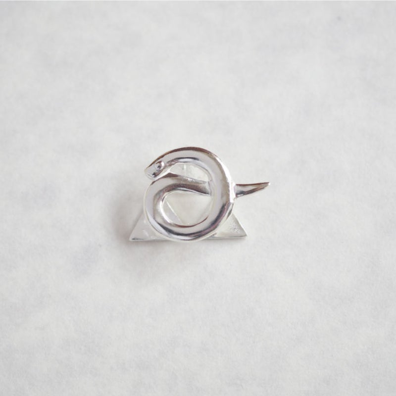 【豆留 by nagai yoko】２度楽しめるリバーシブルデザイン 蛇／三ツ鱗 　メッキ無