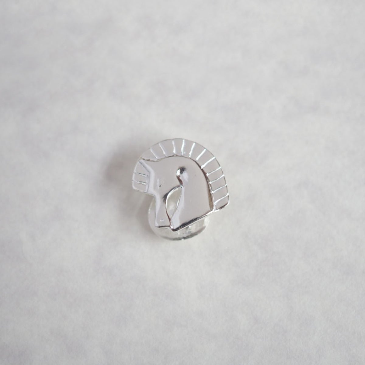 【豆留 by nagai yoko】２度楽しめるリバーシブルデザイン 馬／瓢箪 　メッキ無