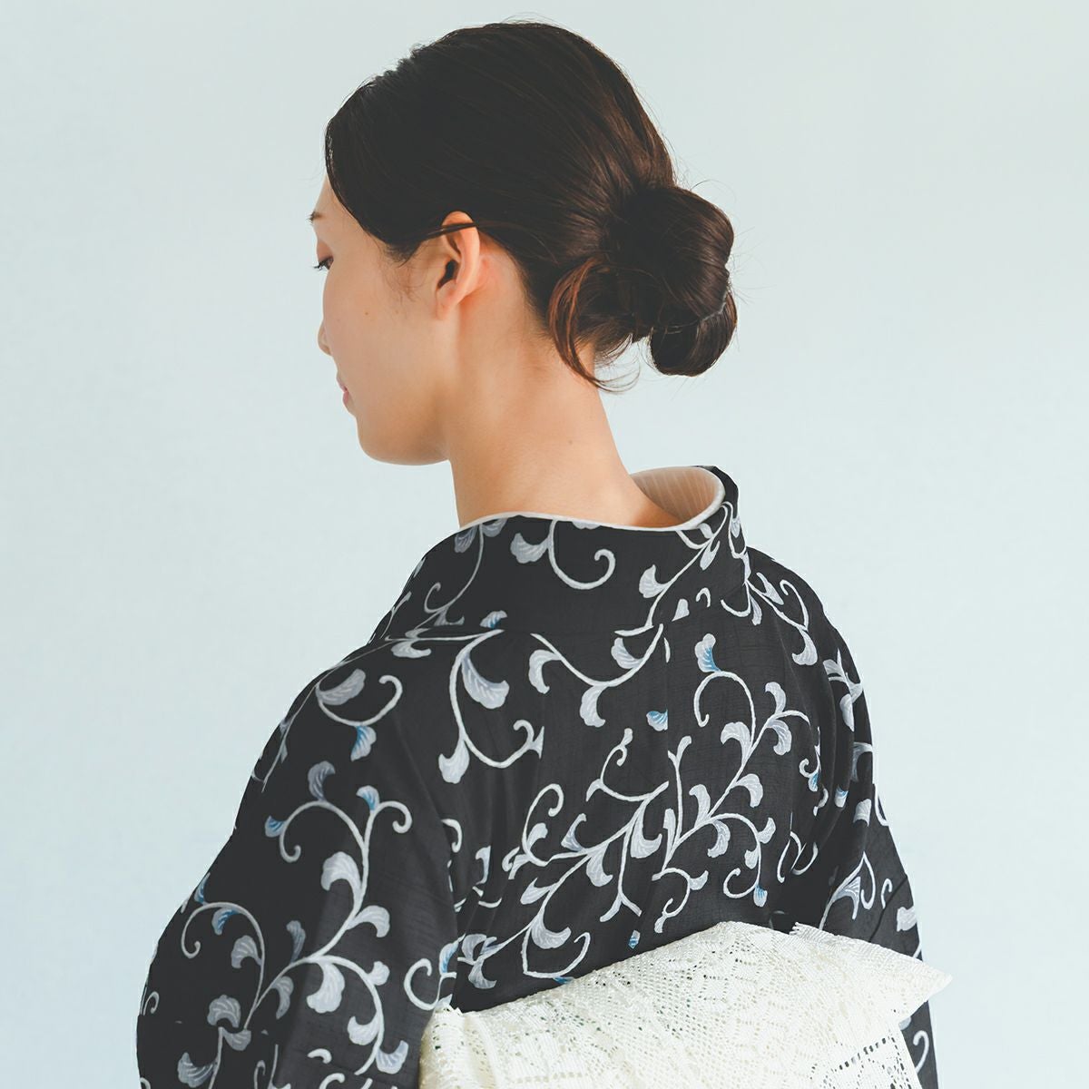 CHIKUMO-千雲-】洗えるきもの 単衣/夏着物 セオα 唐草/黒 月華美人