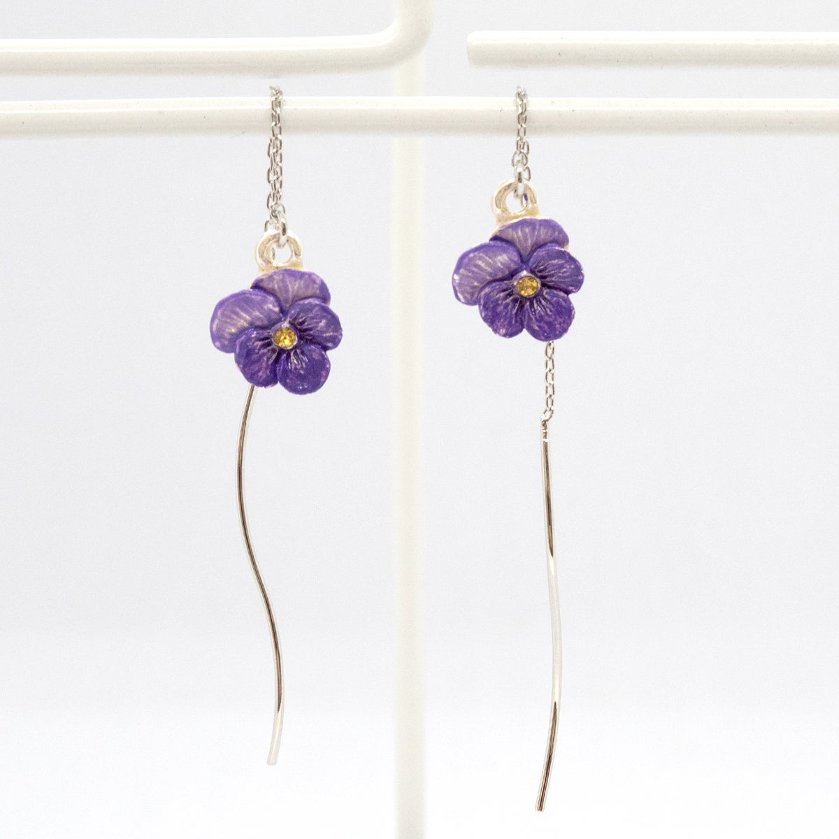 Palnart Poc】ピアス/小花・ビオラ（Viola flower）｜着物屋くるり